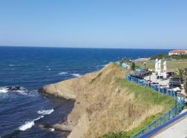 The Yellow House, guest house in Ahtopol