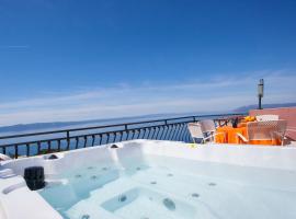 panoramic sea view house, hotel in Tučepi