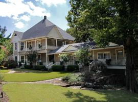 Heartstone Inn, B&B in Eureka Springs