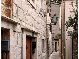 Apartments Mirabella, Hotel in Omiš