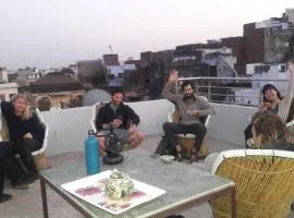 Bhavyam HomeStay &Cafe BackPackers ko