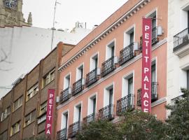 Petit Palace Tres Cruces, отель в городе Мадрид, в районе Мадрид — центр города