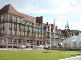Normotel la Marine 76, hotel v destinaci Caudebec-en-Caux