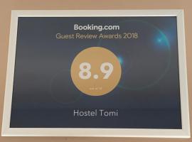 Hotel Tomi, hotel din apropiere 
 de Parcul Drumul Taberei, București