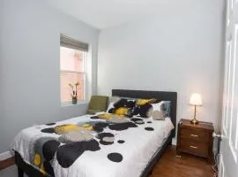 Steps to Convention Center, Downtown DC, and Metro Station: Private and Comfortable Bedroom/Bathroom