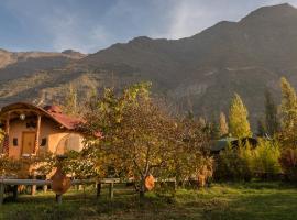 Cascada Lodge Cajon del Maipo, hotell i San José de Maipo