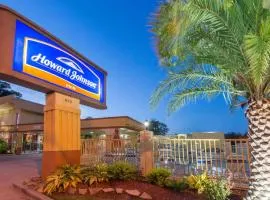 Howard Johnson by Wyndham Historic Lake Charles