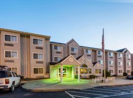 Microtel Inn & Suites by Wyndham Hillsborough, hotel with parking in Hillsborough