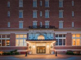The George Washington - A Wyndham Grand Hotel – hotel w pobliżu miejsca Glen Burnie Historic House and Gardens w mieście Winchester