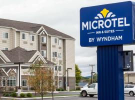 Microtel Inn & Suites by Wyndham Altoona: Altoona şehrinde bir otel