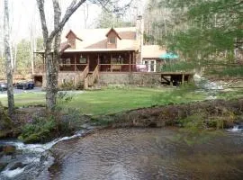 Creekside Paradise Bed and Breakfast