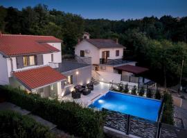 Luxury Villa FUTURE, cottage in Klimno
