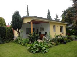 Sommerhaus im Grünen, cabaña o casa de campo en Berlín