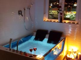 Studio-Apartment VAL - Luxury massage chair - Private SPA- Jacuzzi, Infrared Sauna, , Parking with video surveillance, Entry with PIN 0 - 24h, FREE CANCELLATION UNTIL 2 PM ON THE LAST DAY OF CHECK IN, wellness hotel v destinácii Slavonski Brod