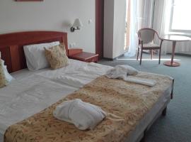 Hotel Karos Spa, hotel in Maglód