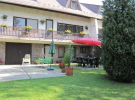 Tóth Vendégház, hotel v destinaci Parád