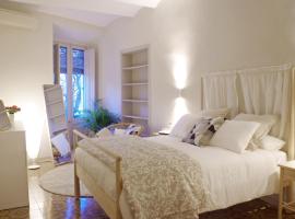 Viesnīca Apartament en Plaça Nova , Palafrugell pilsētā Palafrugelja