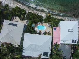 Coconut Coast Villas, hotel i nærheden af Trunk Bay, Contant