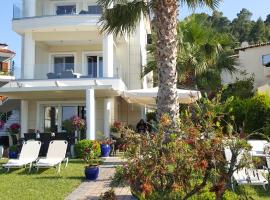 SUN RESIDENCE Exclusive Seaside Suites, appart'hôtel à Polychrono