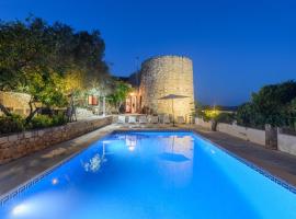 Villa Torre Bes, place to stay in San Antonio
