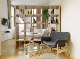 Bright and spacious loft by the sea with Bomb Shelter