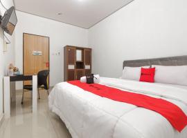 RedDoorz Syariah near RSU Suaka Insan Banjarmasin, rental liburan di Banjarmasin