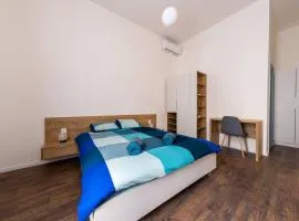 Central Luxury 4B