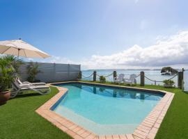 Moreton Bay Beach Lodge, hotel near Raby Bay Harbour, Cleveland