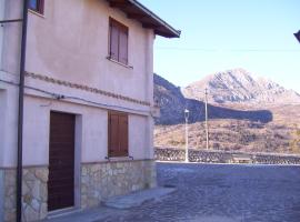 LITTLE TOWER, maison de vacances à Aielli