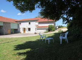 Les Bibu Chambres Meublées, hotel v destinaci Anneyron