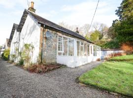 Rosemount Cottage, holiday home in Helensburgh