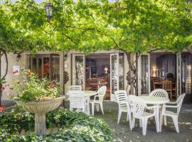 Hotel Cristol, hotel near Avignon – Provence Airport - AVN, 