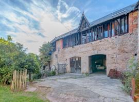 L'Élassier, hotel v mestu Saint-Priest-sous-Aixe