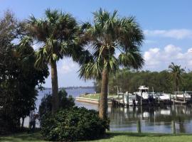 A Slice of Paradise, hotel en Jensen Beach