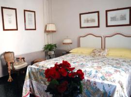 Bed and Breakfast Flowers, hotel cerca de University of Genoa, Génova