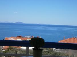 Seaview - selfcatering apartment - Helen No 2, hotel with parking in Xiropigado