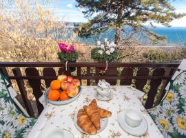 Comfy And Warm Ap With Balcony Surrounded With Beautiful Nature, apartman u Lovranu
