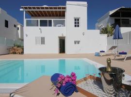Villa Princesa Sofia: Puerto del Carmen'de bir otel