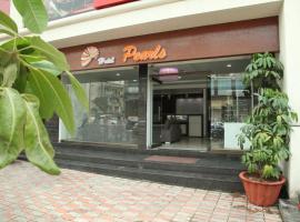 Hotel Pearls: Evrengabad, Aurangabad Havaalanı - IXU yakınında bir otel