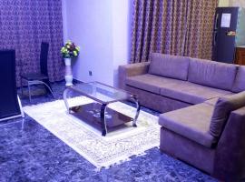 Noahgarden Hotel, hotel sa Cotonou