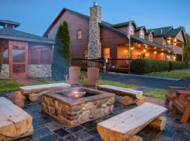 Berry Springs Lodge, hotel cerca de Parrot Mountain & Gardens, Sevierville