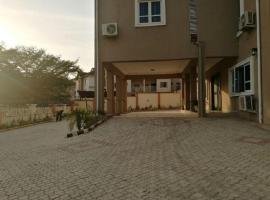 Villa Nuee Hotel & Suites Utako, Abuja, hotel near Nnamdi Azikiwe International Airport - ABV, Abuja