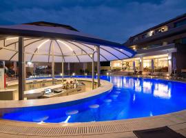 The Dome Luxury, хотел в Лименария