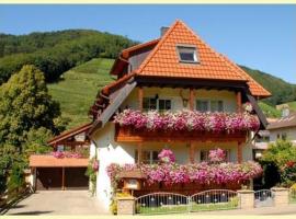 Haus Sonja, hotel v destinaci Glottertal