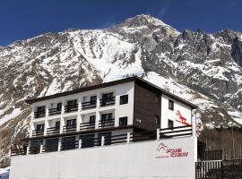 Alpine Lounge Boutique Hotel, hotel a Kazbegi