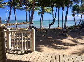 Oualiri Beach, hotel v destinaci La Coulée