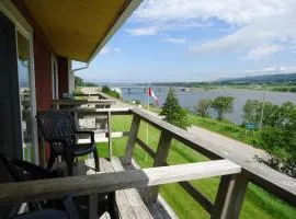 Duck Cove Inn