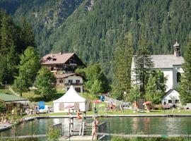 Ferienwohnung Pension Tirol, hotell sihtkohas Bichlbach