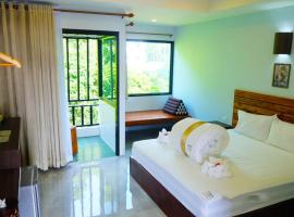 The Stamp Hotel, hotel s jacuzzi v Ko Tao