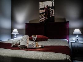 Gina's Studios, serviced apartment in Aliveri